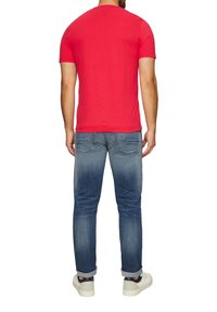 s.Oliver MIT LOGOSTICKEREI - T-shirt print - himbeere