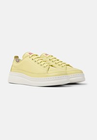 Camper TWINS - Sneakers basse - pastel gelb