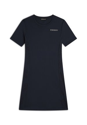 Abito blu navy a maniche corte in morbido tessuto con un motivo sottile sui lati; presenta il logo "FREDDY" con finitura metallica sulla parte anteriore.