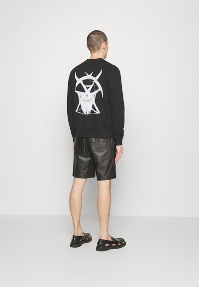 Han Kjøbenhavn SPIRIT GOAT RELAXED CREWNECK UNISEX - Sweatshirt - black