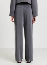 Calliope PALAZZO CON DOPPIA PINCES - Pantalon classique - grigio fumo melange