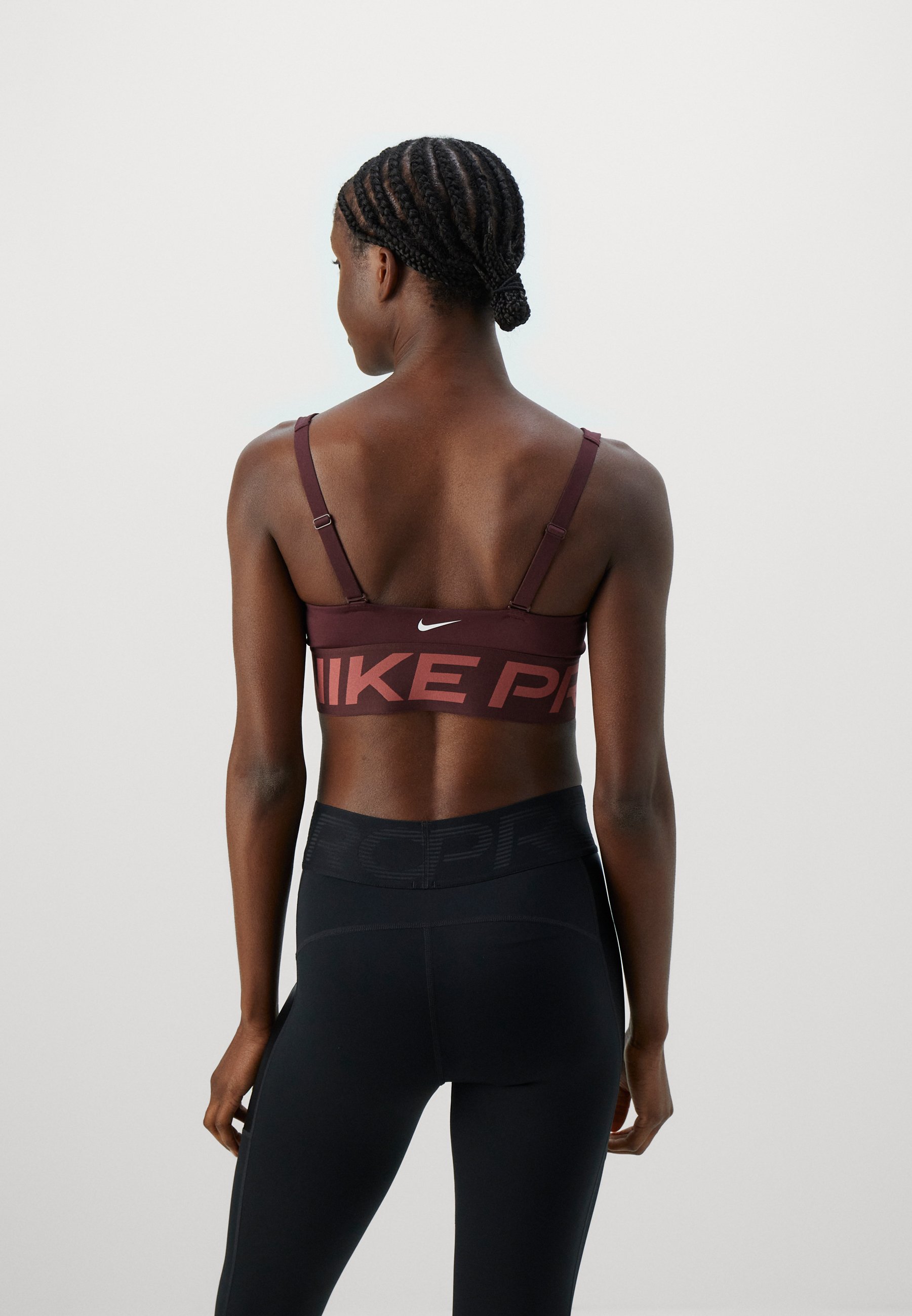 nike indy sports bra burgundy