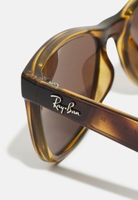 Ray-Ban JUNIOR NEW WAYFARER - Slnečné okuliare - havana dark brown