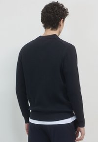 Thumbnail Image 3