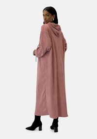 Elara Maxiklänning - rosa