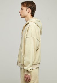 Urban Classics Zip-up sweatshirt - unionbeige