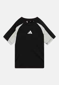 Nem kiválasztott, black/wonder silver/white