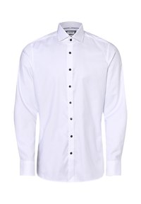Weißes Langarmhemd aus glattem Stoff mit Kentkragen, ausgestattet mit schwarzen Knöpfen auf der Vorderseite und knöpfbaren Manschetten.