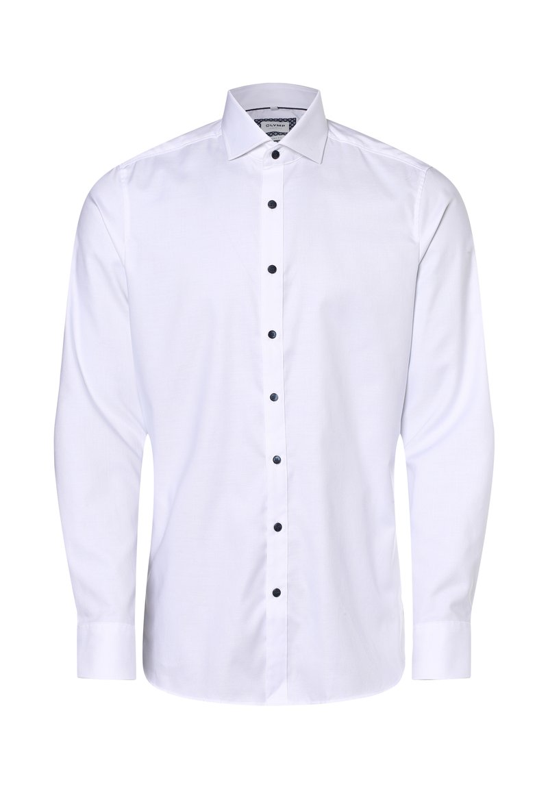 Weißes Langarmhemd aus glattem Stoff mit Kentkragen, ausgestattet mit schwarzen Knöpfen auf der Vorderseite und knöpfbaren Manschetten.