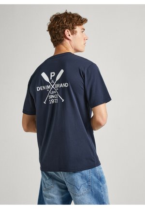 CALLUM - T-Shirt print - dulwich blue