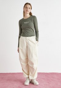 Pepe Jeans NEW VIRGINIA - Hosszú ujjú felső - olivine green