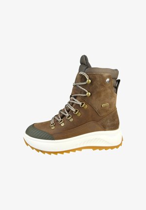 Braune Wildleder-Wanderstiefel mit verstärktem Zeh, Metalleyelts und weißer Zwischensohle. Ausgestattet mit grauen Schnürsenkeln und einer strukturierten Gummisohle für besseren Halt.