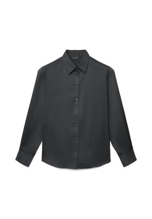 Schwarze langärmelige Bluse mit Knöpfen, spitzem Kragen und geknöpften Manschetten, flach auf weißem Hintergrund liegend.