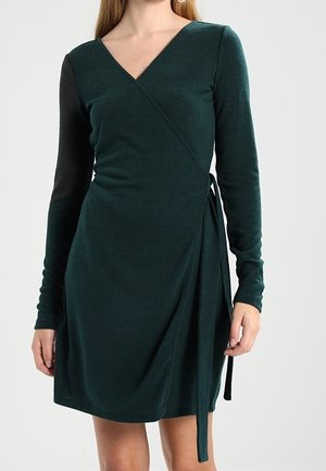 Pletené šaty - dark green