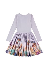 Langärmliges Kleid mit einem lavendelfarbenen, strukturierten Oberteil und einem plissierten Rock, der farbenfrohe illustrierte Tiere und florale Akzente zeigt.