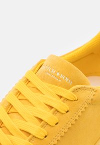 Scotch & Soda PLAKKA - Sneaker low - yellow