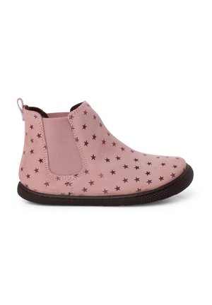 Roze suède enkelboot met sterpatronen, elastische zijpanelen en een gestructureerde rubberen zool voor grip. Ontworpen voor eenvoudig instappen.