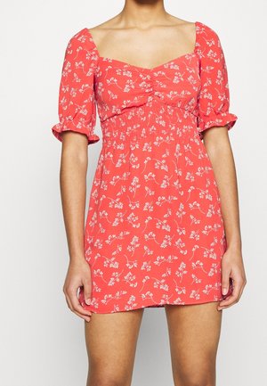 Abercrombie & Fitch, Robe de jour - red