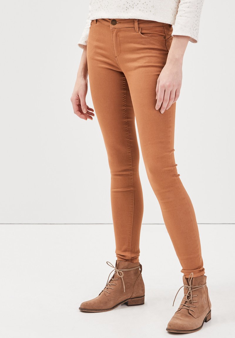 BONOBO Jeans Vaqueros slim fit - brown