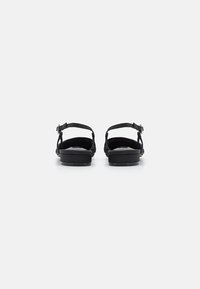 Steve Madden BELINDA - Ballerines à brides arrière - black