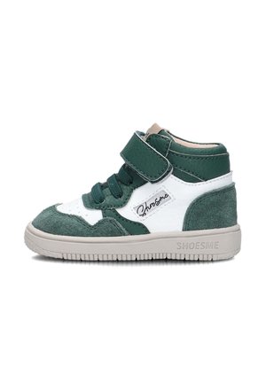 Grüne und weiße High-Top-Sneaker mit einer strukturierten Wildleder- und Lederoberfläche, ausgestattet mit einem Klettverschluss und markentypischen Details. Flache Gummisohle.