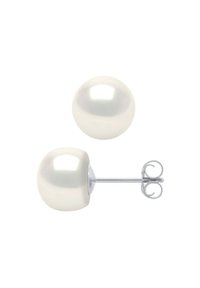 Boucles d'oreilles en perles blanches avec une finition brillante, dotées d'un clou en argent et d'un support sécurisé, de forme ronde et d'une texture lisse.