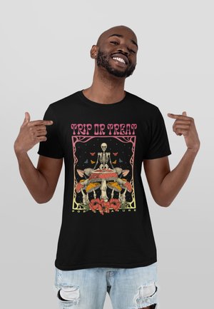 TRIP OR TREAT - T-shirt con stampa - black