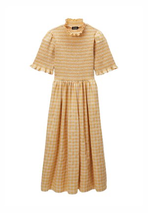 Robe midi vichy jaune et blanche avec corsage smocké, col montant à volants et manches ballon jusqu'au coude avec poignets à volants.