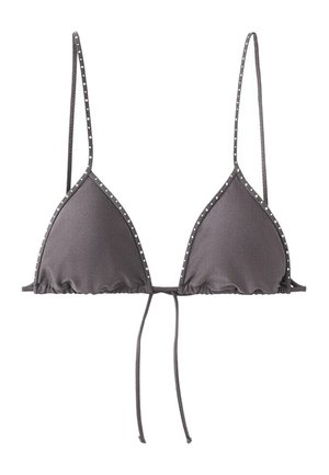 Top de costum de baie tip bikini, gri, cu bretele subțiri ajustabile și mici ținte decorative de-a lungul marginilor, prevăzut cu închidere frontală cu fundă.