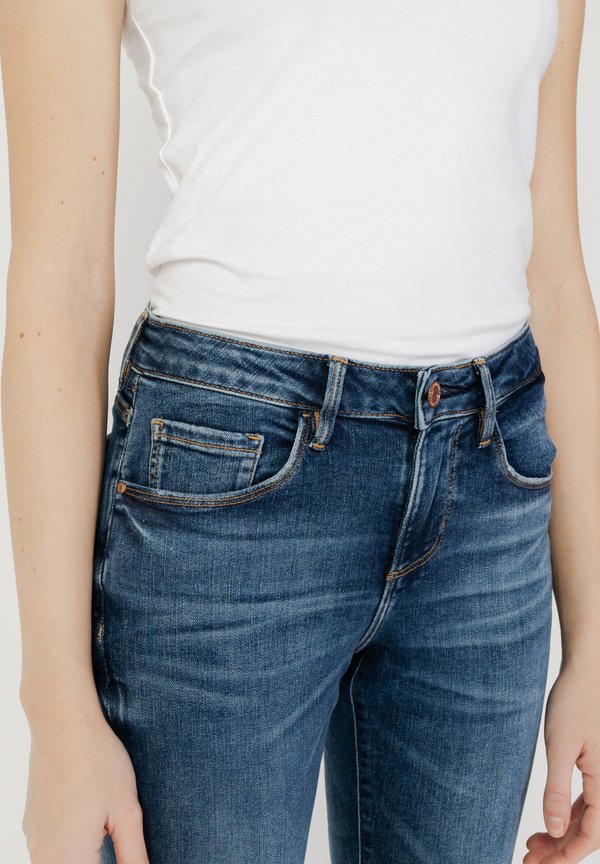 ANNETTE - Slim fit jeans - denim2