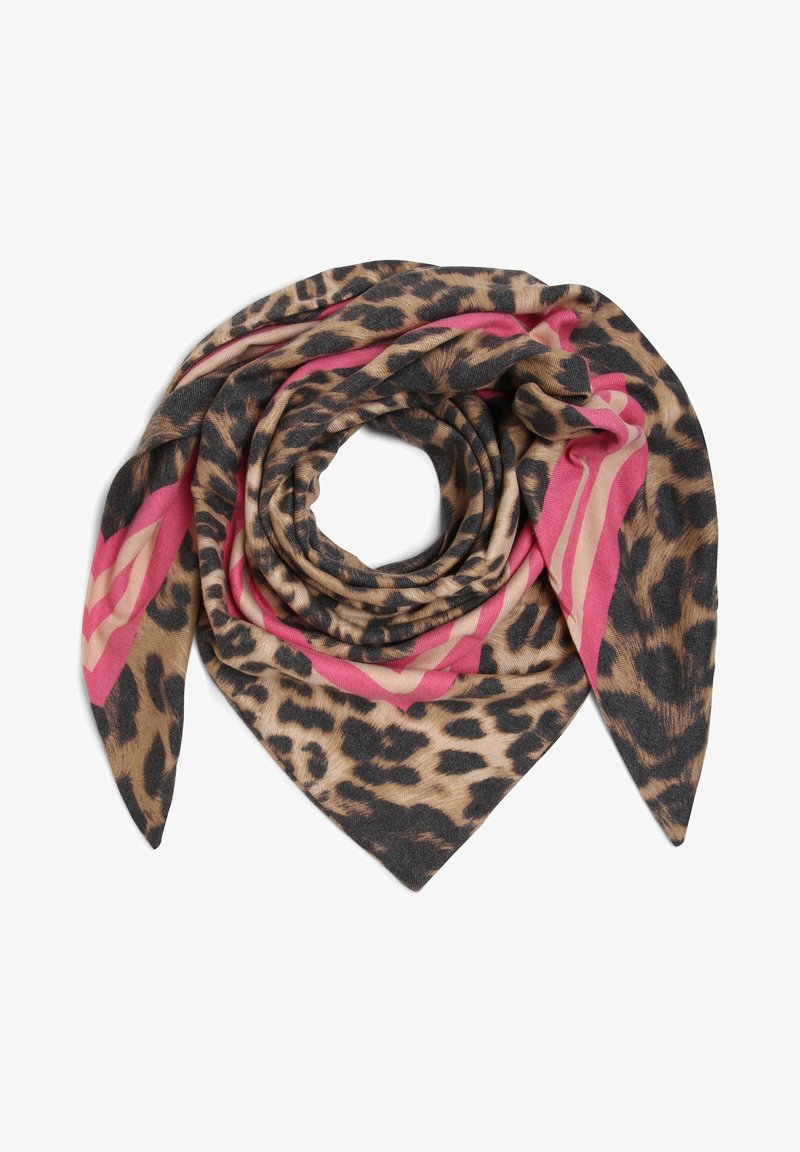 Écharpe à motif léopard avec rayures roses et beiges, disposée en forme triangulaire roulée sur un fond blanc.