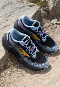 Brooks CALDERA 6 - Scarpe da trail running - black blue yellow