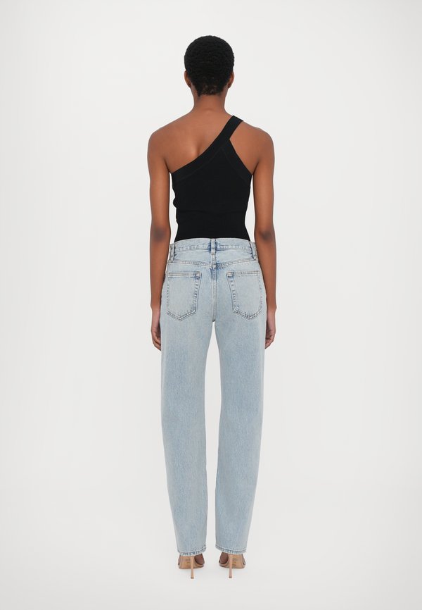 THE STAPLE - Jeans Tapered Fit2