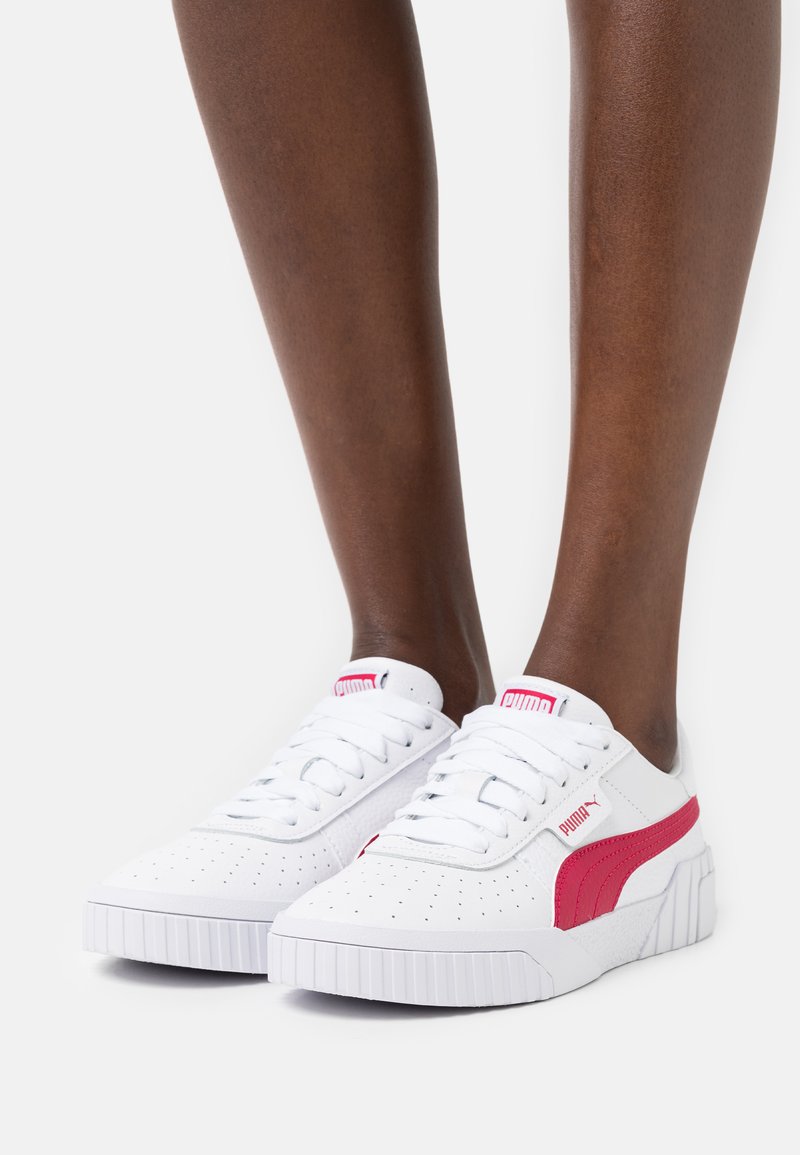 Puma - CALI - Sneakers laag - white/persian red, Vergroten