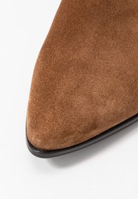 Kennel + Schmenger Botines bajos - cognac