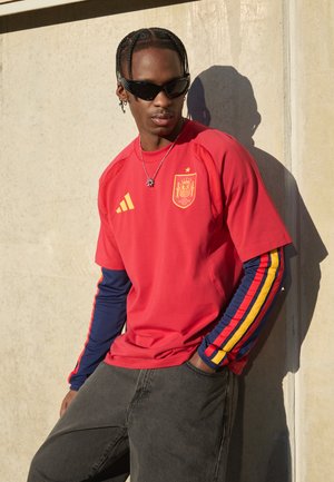 adidas Performance SPAIN FEF TIRO TRAVEL TEE - Squadra nazionale - team power red 2