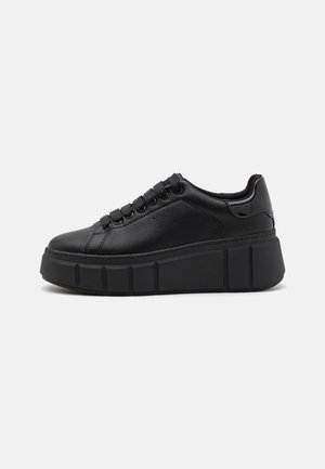 Tamaris, Baskets basses - black