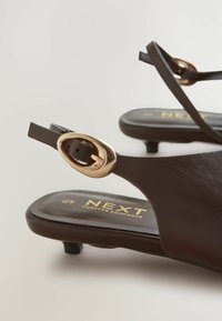 Next REGULAR FIT - Sandale - chocolate brown