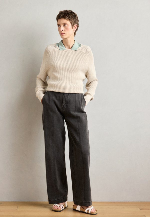 MAYARI BF SAFFIANO IRIDESCENT NARROW - Sandals - light rose3