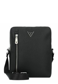 Bolso cruzado sintético negro con acabado texturizado, cremallera plateada, correa ajustable y un prominente logo triangular de Guess.