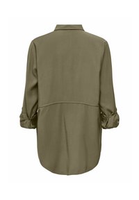 Camicia verde oliva con bottoni, dotata di colletto, maniche lunghe arrotolate sui polsi e una vestibilità rilassata con orlo arrotondato.