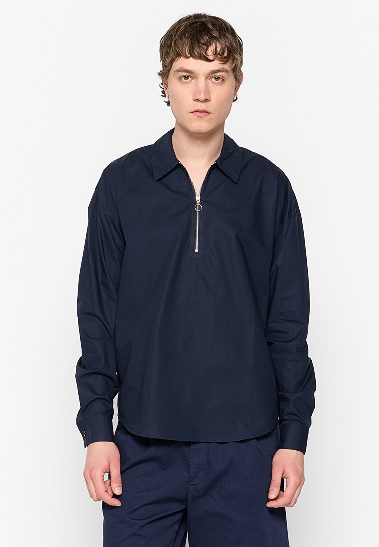 Sisley Longsleeve donkerblauw Sisley Longsleeve donkerblauw