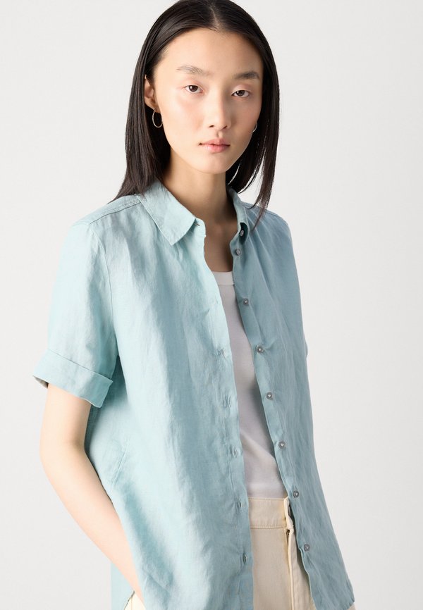 BLOUSE REGULAR FIT SHORT SLEEVE SOLID - Button-down blouse - pure teal4
