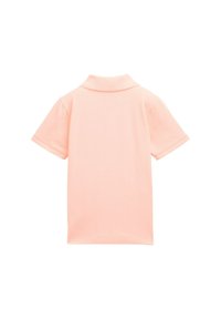 Korte mouw polo shirt in zacht roze stof. Heeft een klassieke kraag en een glad, gestructureerd oppervlak. Geen patronen of extra details.