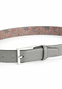 Grauer Ledergürtel mit silberner Metallschnalle; auf der Unterseite mit einem Paisley-Muster in Rot-, Grün- und Blautönen.