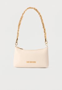 Δεν επιλέχθηκε, ivory