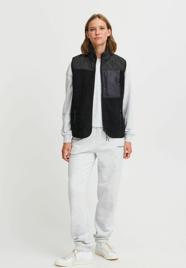 JCBERRI - Waistcoat3