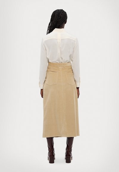 WEEKEND MaxMara GHIOTTO - Dolgo krilo - beige