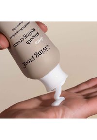Living proof LIP NO FRIZZ SMOOTH STYLING CREAM - Stylingproduct