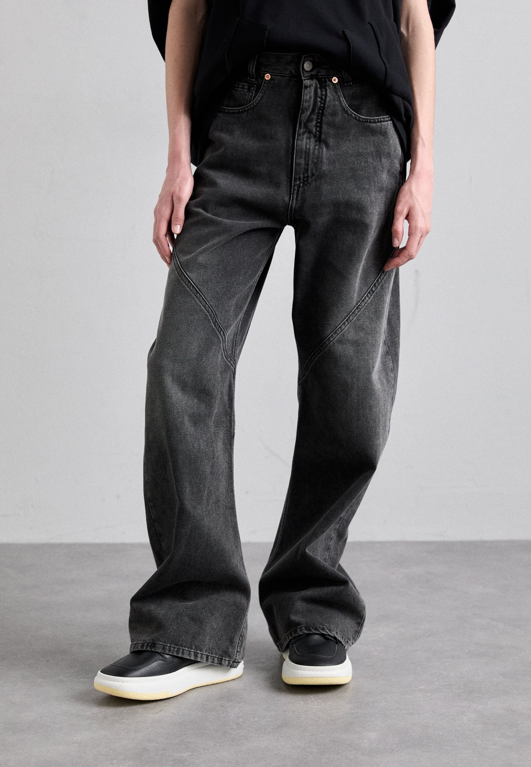 MM6 Maison Margiela PANTS 5 POCKETS - Relaxed fit jeans - grey  